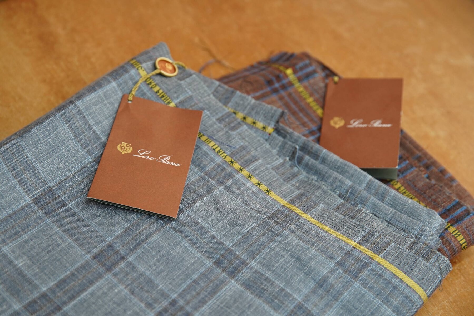 Tessuti selezionati per camicie Sartoria Trinchese